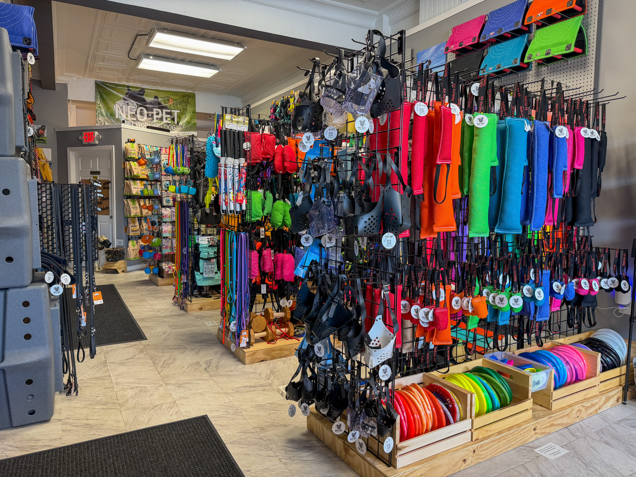 NEO Pet Store